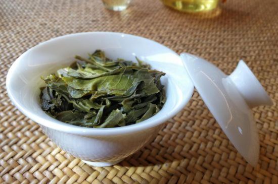 干吃茶葉致癌嗎，長(zhǎng)期吃干茶葉的危害