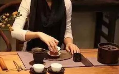 三才蓋碗的正確拿法，三才蓋碗抓碗法圖解