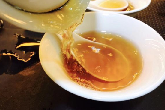 肉桂可以用紫砂壺沖泡嗎，紫砂壺能泡武夷巖茶肉桂用嗎？