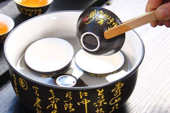 茶的三個(gè)禮儀，茶的禮儀小知識(shí)