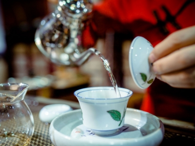 千萬別做兼職茶藝師，女人學(xué)茶藝好嗎？