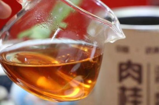 女人喝肉桂紅茶有什么好處，肉桂加紅茶的功效與作用