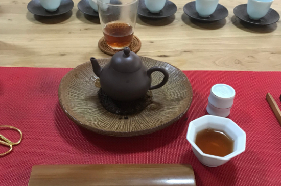 肉桂可以用紫砂壺沖泡嗎，紫砂壺能泡武夷巖茶肉桂用嗎？