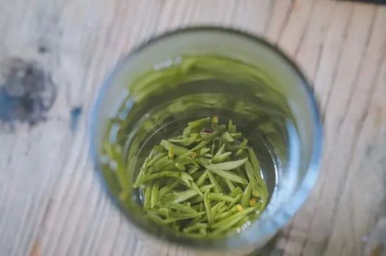 泡好的茶水放冰箱能保存多久，泡好的茶冷藏放多久？