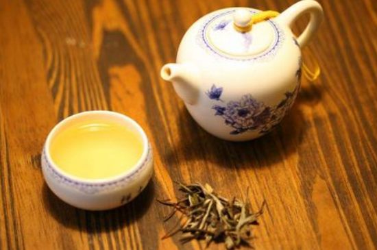 什么茶葉容易放香精，香精茶有什么危害？