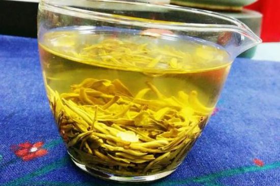 老茶和新茶哪個(gè)好，老茶好喝還是新茶好喝