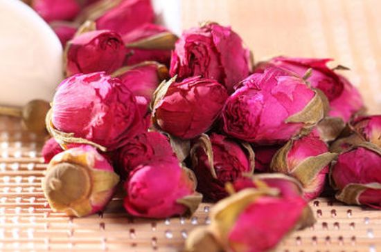 玫瑰花的最佳搭配，喝玫瑰花茶搭配什么喝好？