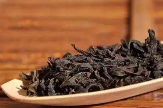 怎樣炭焙巖茶？揭秘武夷巖茶的炭焙技藝