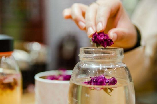 好玫瑰花茶多少錢一斤啊，玫瑰花茶價格多少錢合理？