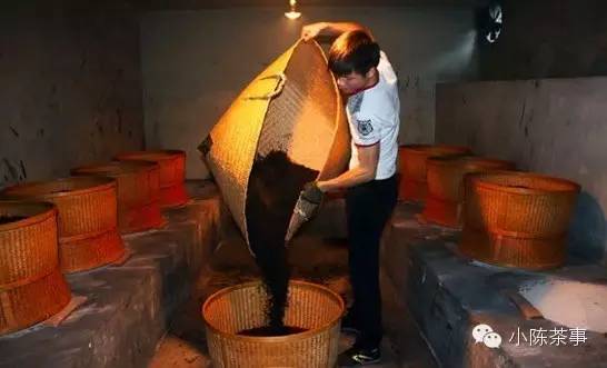 怎樣炭焙巖茶？揭秘武夷巖茶的炭焙技藝