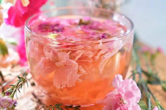 玫瑰花的最佳搭配，喝玫瑰花茶搭配什么喝好？