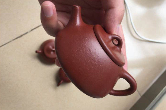 朱泥壺適合泡紅茶嗎，紅茶適合泡紫泥還是朱泥壺