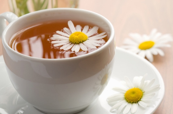 經(jīng)常菊花泡水好嗎，喝菊花茶有什么好處？