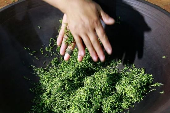 茶葉怎么炒制才香，怎樣炒茶葉更香？