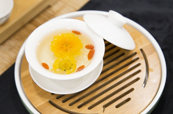 菊花茶天天喝行嗎，每天喝菊花泡茶喝好嗎？