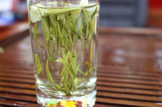 茉莉銀針屬于什么茶，茉莉銀針適合什么人喝？