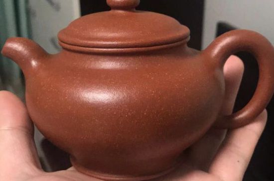 正宗紫砂壺多少錢一套，一套正宗宜興紫砂壺什么價格