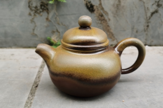 廣西欽州坭興陶可以泡多種茶嗎，坭興陶是一壺一茶嗎?