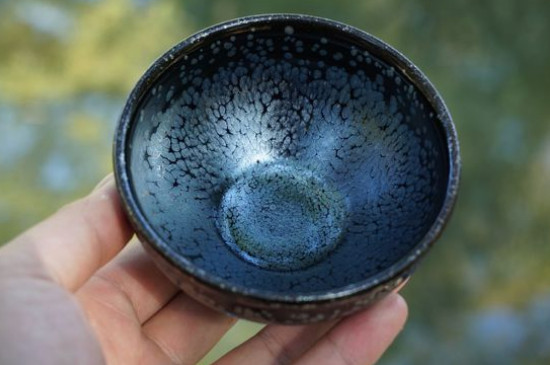 怎么鑒別建盞化學(xué)釉，真假建盞的對比與辨別