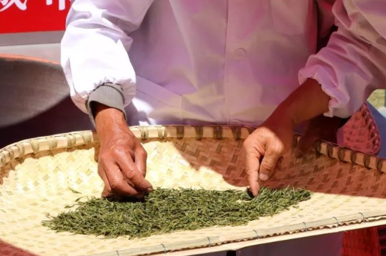 綠茶加工工藝流程圖，綠茶的加工制作包含哪幾個(gè)步驟？