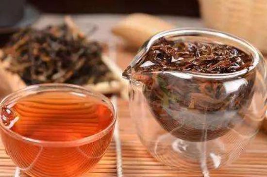 綠茶加重濕氣？濕氣體質寒的人能喝綠茶嗎