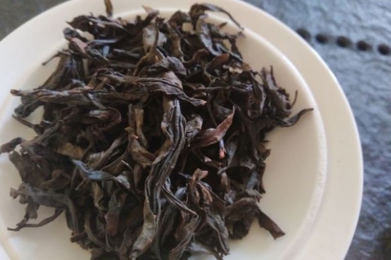 為什么喝巖茶會(huì)上火，巖茶喝多上火怎么辦？