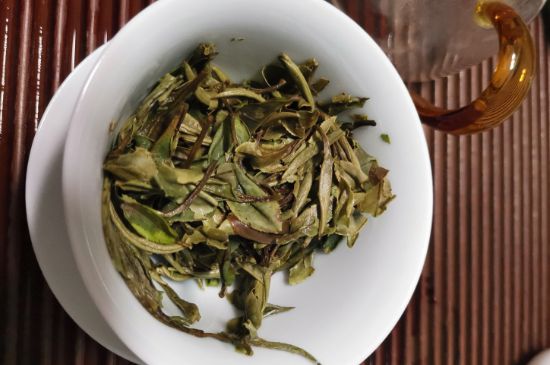 7年壽眉和2年白牡丹哪個(gè)好，老白茶壽眉與白牡丹的口感區(qū)別