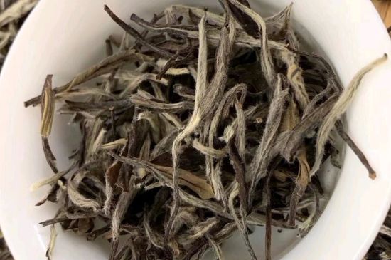 三年白茶賽砒霜，這是真的嗎？