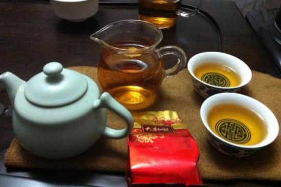 肉桂茶和大紅袍哪個貴，武夷山肉桂與大紅袍的價格比較