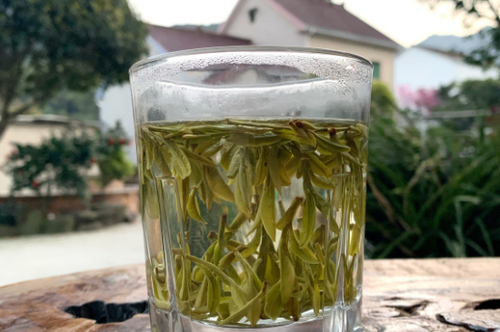 西湖龍井茶頭采和二采區(qū)別，明前龍井一采和二采什么味道？