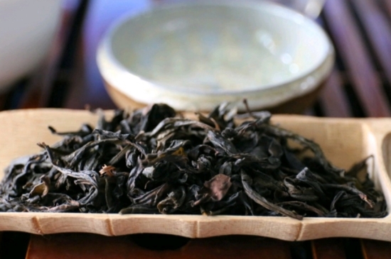 長期喝巖茶會(huì)上火嗎？巖茶這樣喝了容易上火！