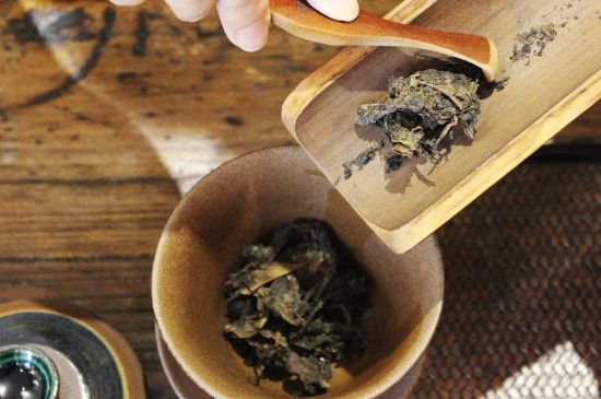 茯磚茶與普洱茶哪個好，茯茶和普洱茶口味區(qū)別