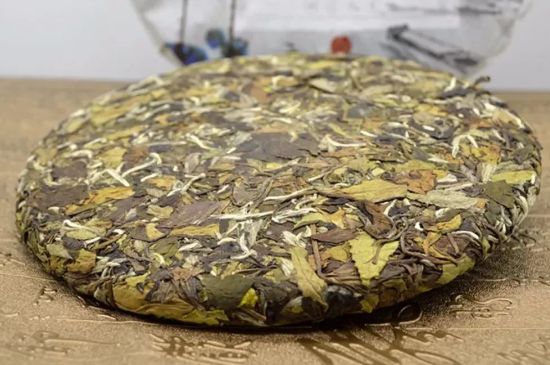 怎么撬老白茶茶餅不容易碎，福鼎白茶如何撬茶方法