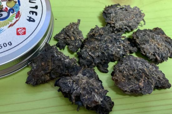 怎么知道涇渭茯茶是否變質(zhì)，茯磚茶金花和發(fā)霉的區(qū)別