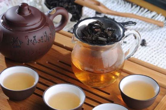 母樹(shù)大紅袍給誰(shuí)喝了，為什么母樹(shù)大紅袍叫三棵六株？