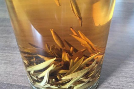 白毫銀針年份久的有什么香，陳年白毫銀針的香氣