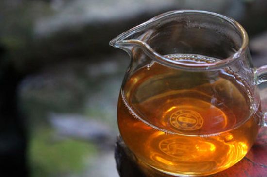 肉桂茶和大紅袍哪個貴，武夷山肉桂與大紅袍的價格比較