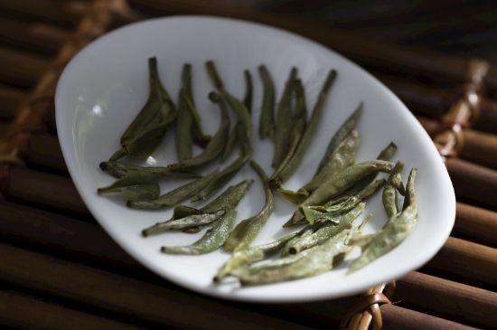 新白毫銀針和老白毫銀針的區(qū)別，新老白毫銀針的品質(zhì)特征