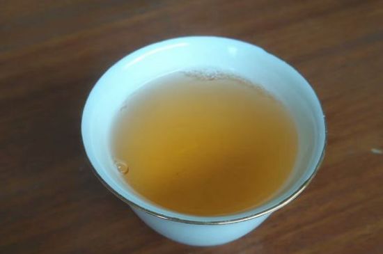 黑茶排濕毒的身體表現(xiàn)，喝黑茶排毒反應癥狀