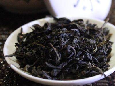 大紅袍好還是白茶好，福鼎白茶和大紅袍哪個貴？