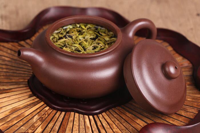 紫砂壺如何開壺，正確的<a href=http://www.hb0335.com/chaju/zisha/ target=_blank class=infotextkey>紫砂壺開壺</a>方法