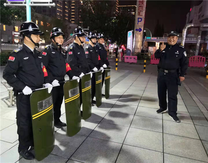 不忘初心勇?lián)?dāng)、牢記使命保平安